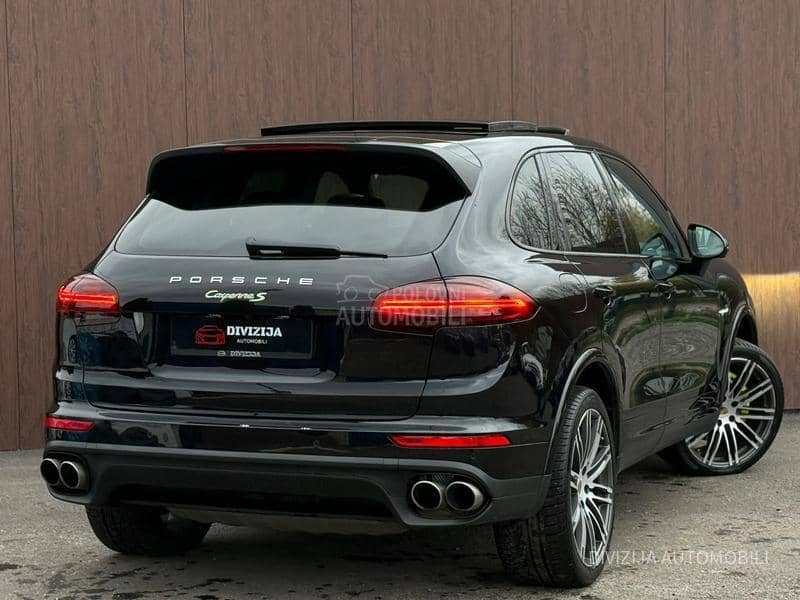 Porsche Cayenne S/Hybrid/Pano/360