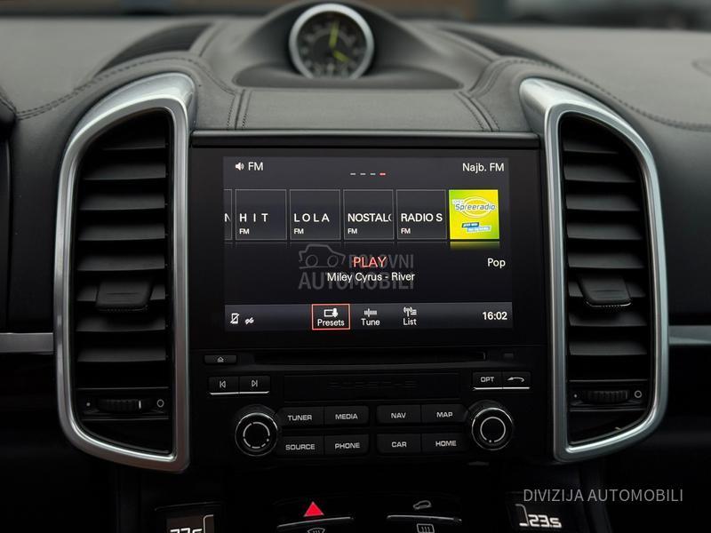 Porsche Cayenne S/Hybrid/Pano/360