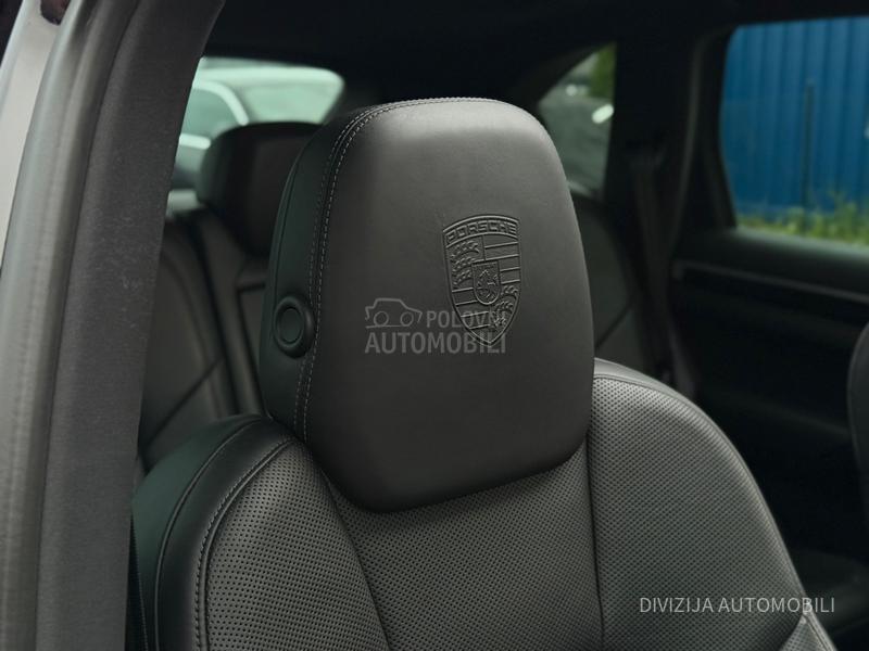 Porsche Cayenne S/Hybrid/Pano/360