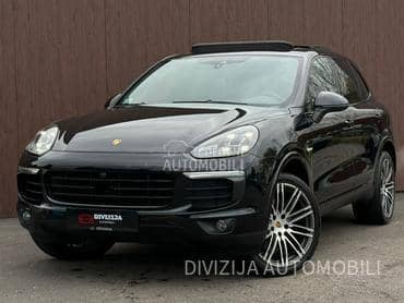 Porsche Cayenne S/Hybrid/Pano/360