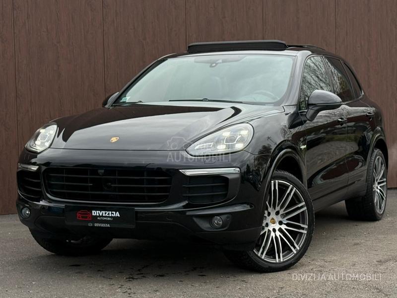 Porsche Cayenne S/Hybrid/Pano/360