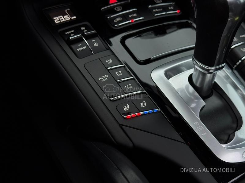 Porsche Cayenne S/Hybrid/Pano/360
