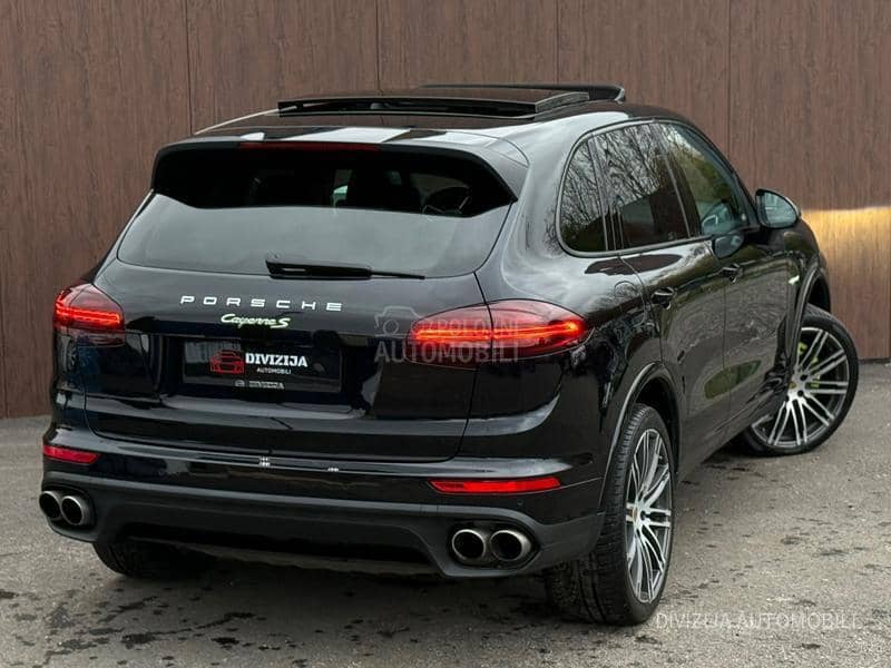 Porsche Cayenne S/Hybrid/Pano/360