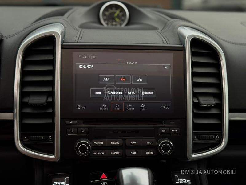 Porsche Cayenne S/Hybrid/Pano/360