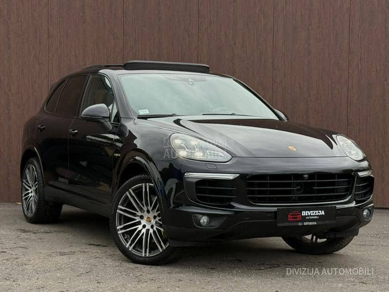 Porsche Cayenne S/Hybrid/Pano/360