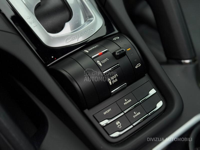 Porsche Cayenne S/Hybrid/Pano/360