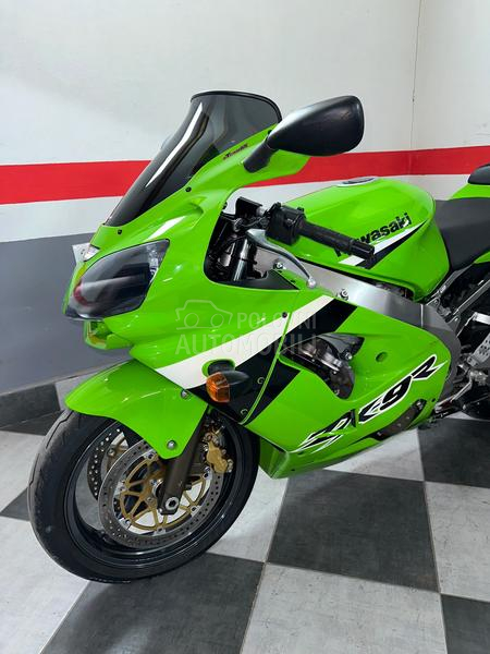 Kawasaki Zx9R