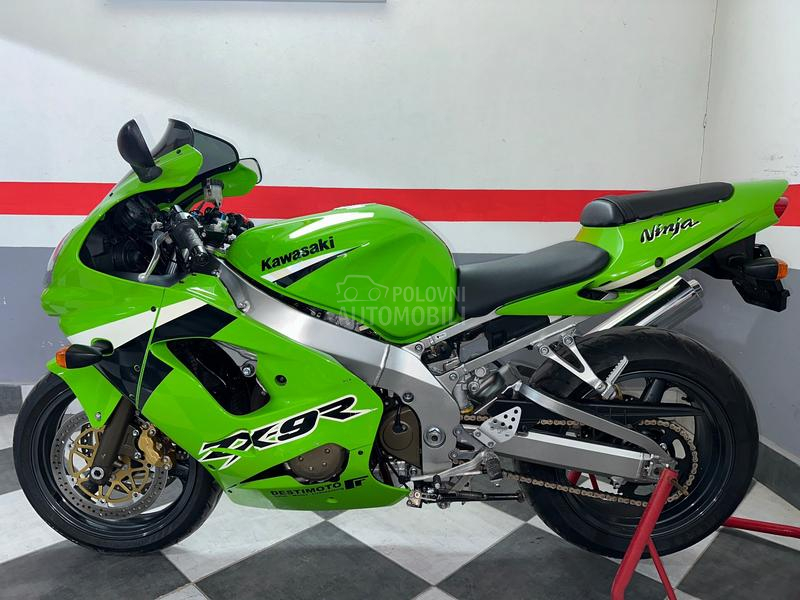 Kawasaki Zx9R