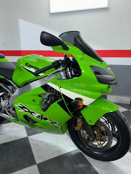 Kawasaki Zx9R