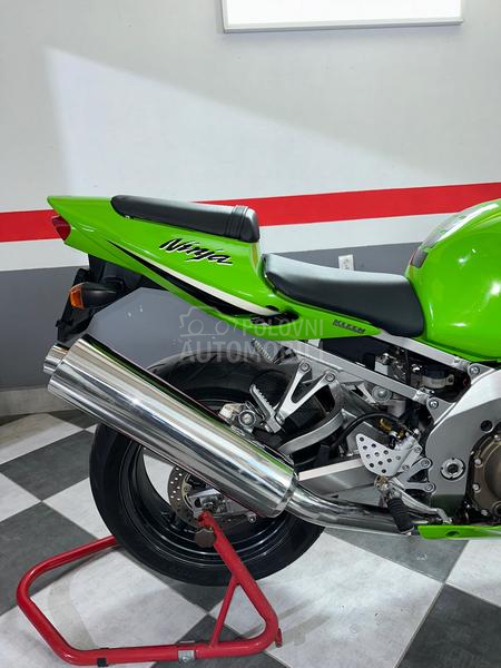 Kawasaki Zx9R
