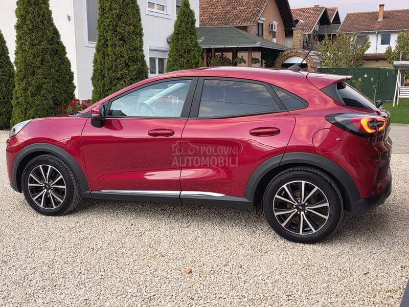 Ford Puma TITANIUM HYBRID