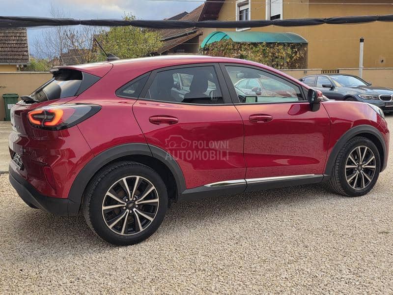 Ford Puma TITANIUM HYBRID
