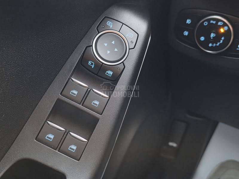 Ford Puma TITANIUM HYBRID