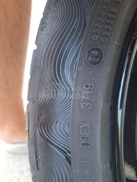 Aluminijumske felne rial sa gumamaCaptur 17" 4 x 100