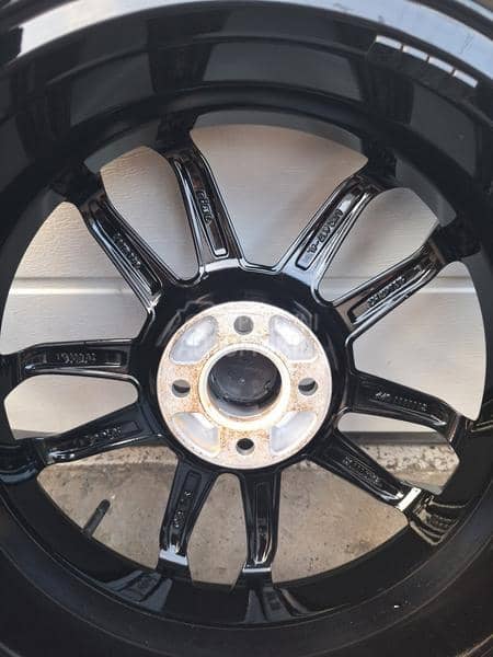 Aluminijumske felne rial sa gumamaCaptur 17" 4 x 100