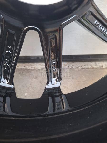 Aluminijumske felne rial sa gumamaCaptur 17" 4 x 100