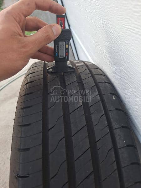 Aluminijumske felne rial sa gumamaCaptur 17" 4 x 100