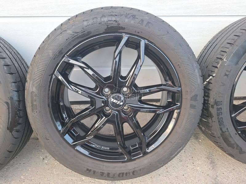 Aluminijumske felne rial sa gumamaCaptur 17" 4 x 100