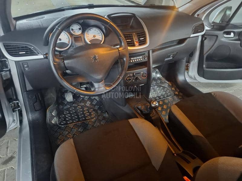Peugeot 207 1.4