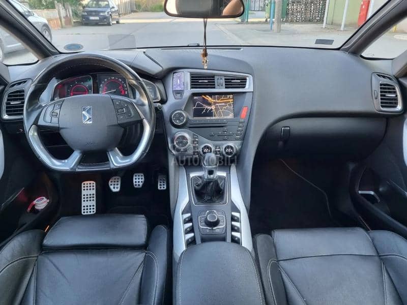 Citroen DS5 1.6B  PANO/LED