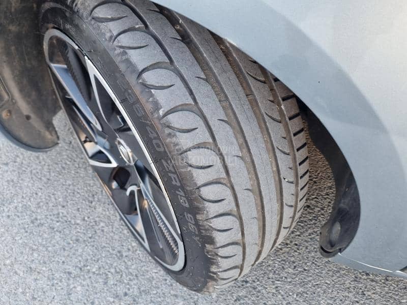 Citroen DS5 1.6B  PANO/LED