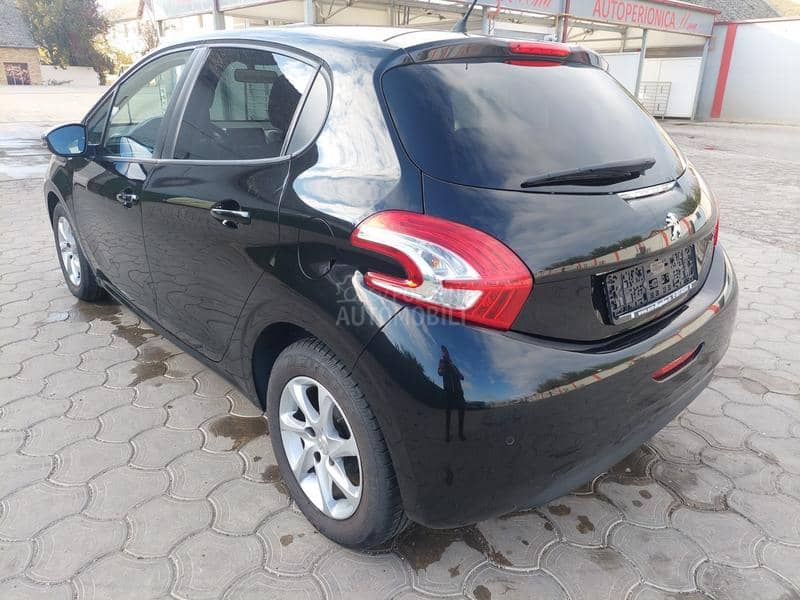 Peugeot 208 1.2B STYLE 5VR NOW