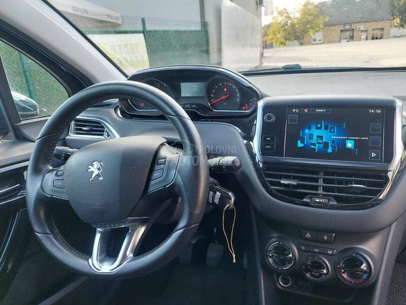 Peugeot 208 1.2B STYLE 5VR NOW