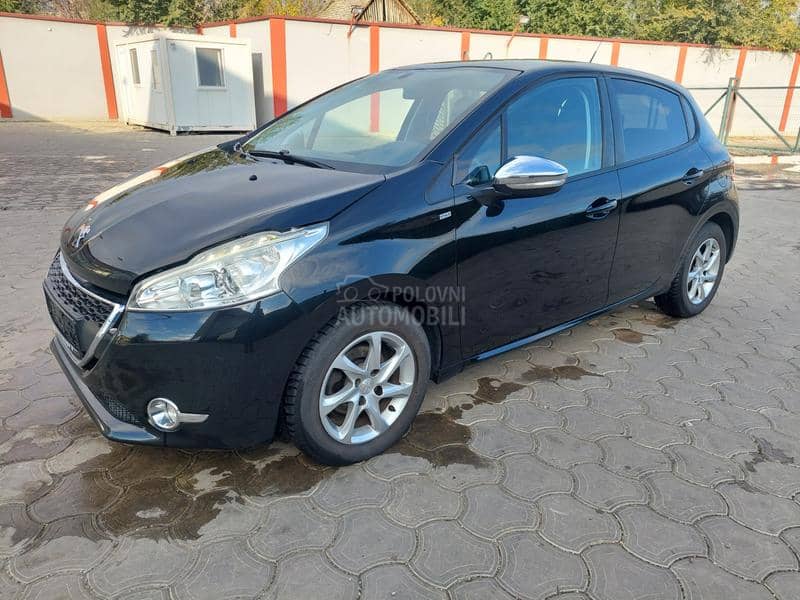 Peugeot 208 1.2B STYLE 5VR NOW