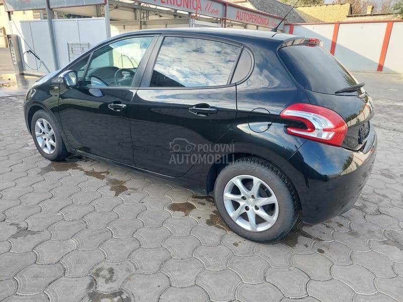 Peugeot 208 1.2B STYLE 5VR NOW