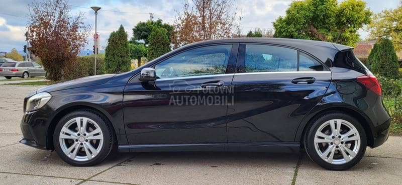 Mercedes Benz A 180 AMG line/NA.VI/RESTA
