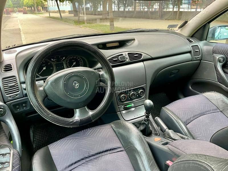 Renault Laguna 