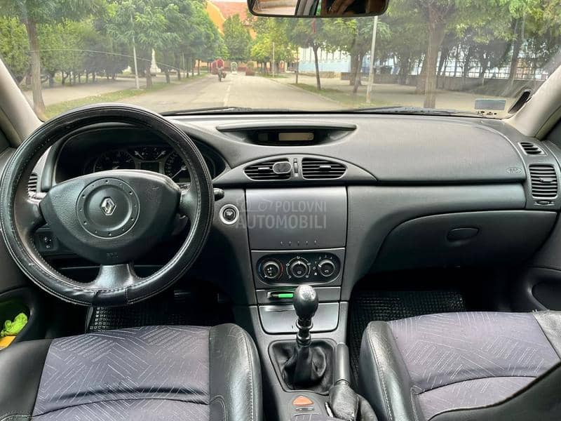 Renault Laguna 