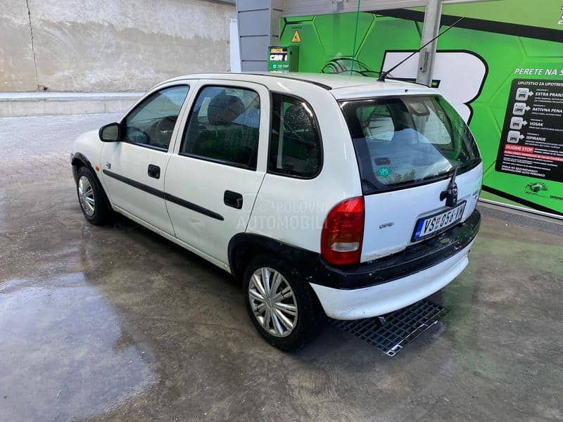 Opel Corsa B 1.0