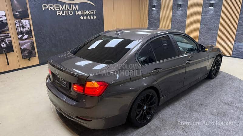 BMW 320 //2.0i//NAV.I//FUL