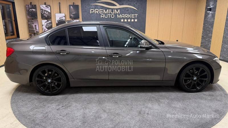 BMW 320 //2.0i//NAV.I//FUL