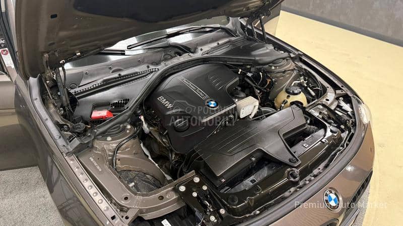 BMW 320 //2.0i//NAV.I//FUL