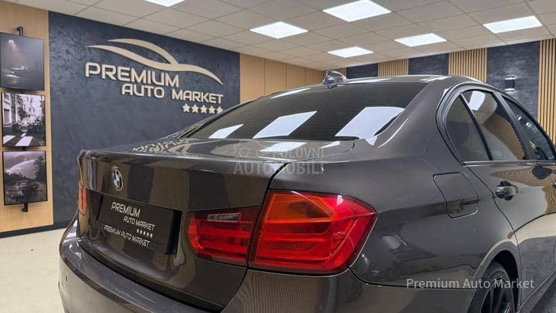 BMW 320 //2.0i//NAV.I//FUL