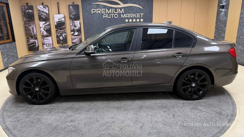 BMW 320 //2.0i//NAV.I//FUL