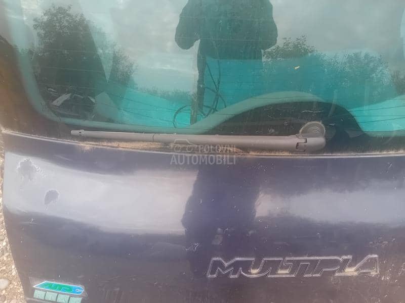 Motor zadnjeg brisaca