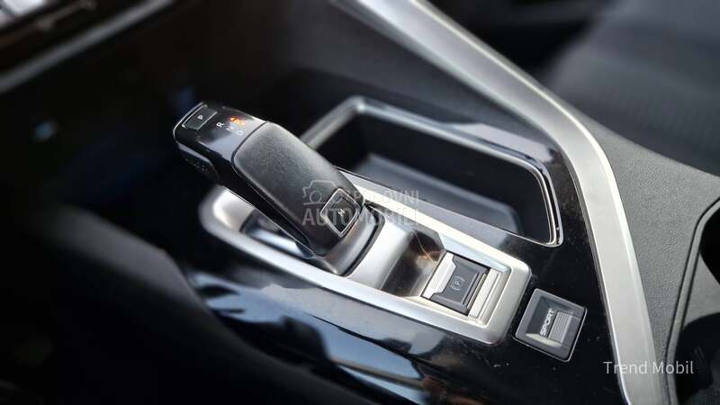 Peugeot 3008 1.2 Bussy AVTOMAT