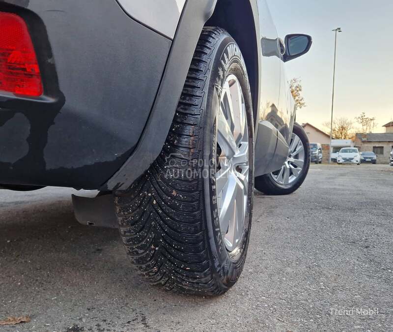 Peugeot 3008 1.2 Bussy AVTOMAT