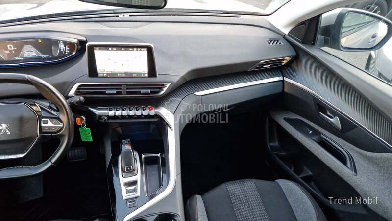 Peugeot 3008 1.2 Bussy AVTOMAT