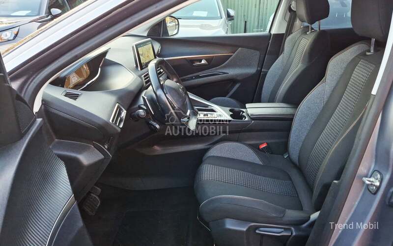 Peugeot 3008 1.2 Bussy AVTOMAT