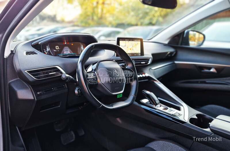 Peugeot 3008 1.2 Bussy AVTOMAT