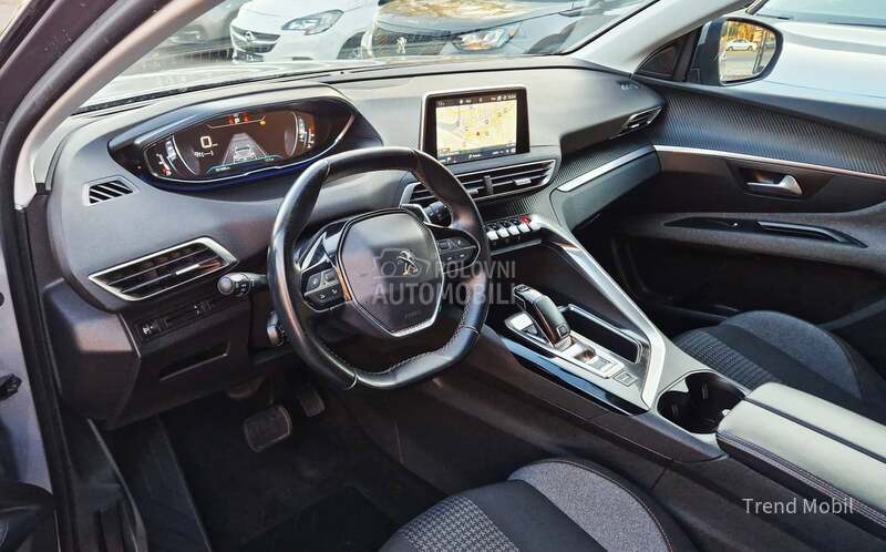 Peugeot 3008 1.2 Bussy AVTOMAT