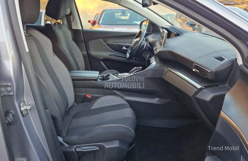 Peugeot 3008 1.2 Bussy AVTOMAT