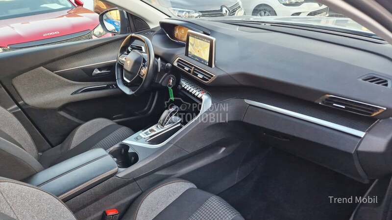 Peugeot 3008 1.2 Bussy AVTOMAT