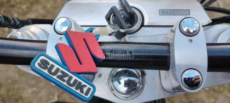 Suzuki GSX1400   U N I K A T