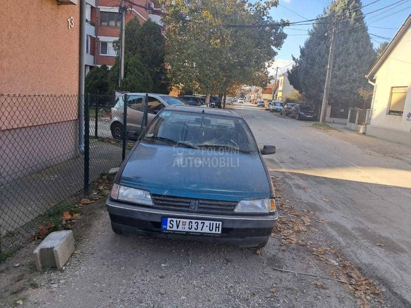 Peugeot 405 