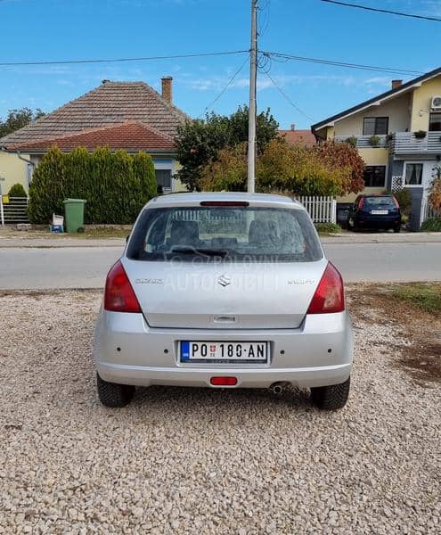 Suzuki Swift 1.3i